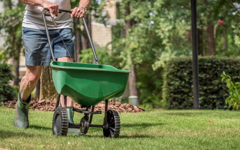 Yard Busters Landscaping - Yard and Garden Fertilizer in Calgary